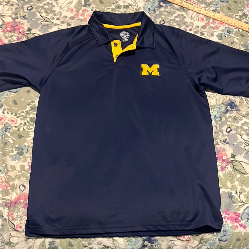 Michigan rivalry threads men’s medium polo